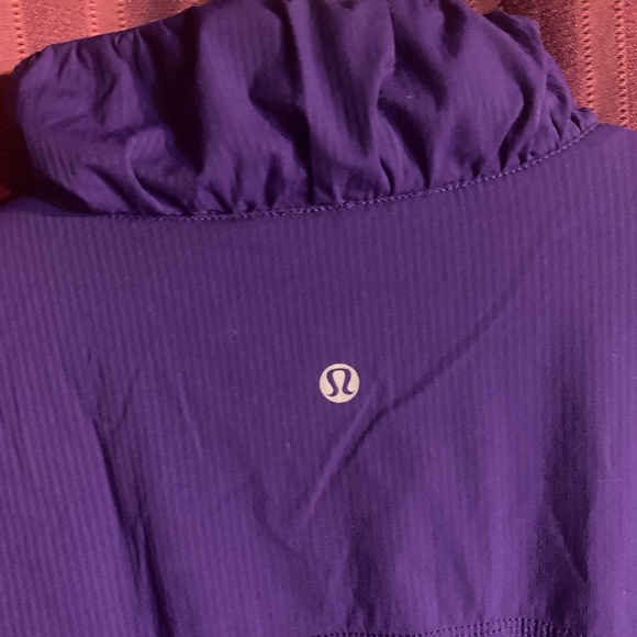 Lululemon running jacket - Picture 7 of 8